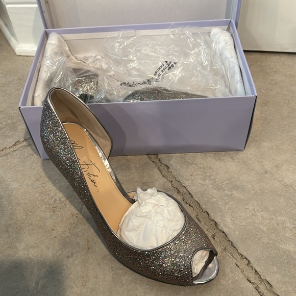 Marc Fisher Silver Multi Texture Joey3 Heels Size 8M - Picture 3 of 6